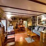Casa Da Benfeitoria * Гимарайнш