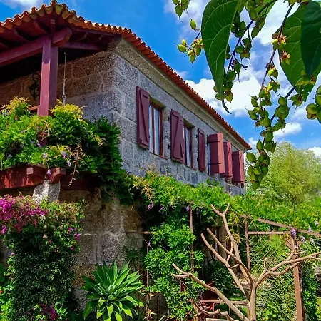Casa Da Benfeitoria بيت للعطل